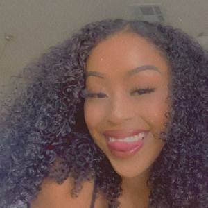 Meet your Posher, Gaby